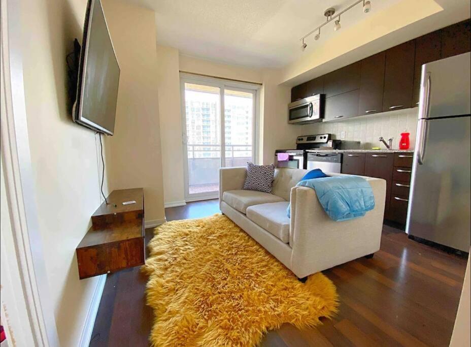 Apartment Cozy One Bedroom Unit With Balcony Toronto